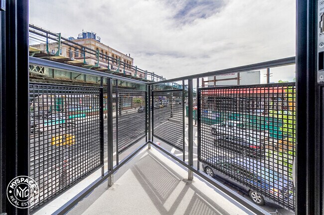 Foto del edificio - 865 Willoughby Ave