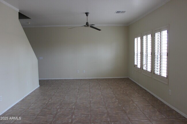 Foto del edificio - 1364 S Wagon Wheel Ct