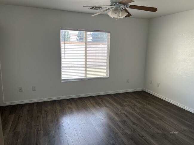 Foto del edificio - 1605 Copper Canyon Dr
