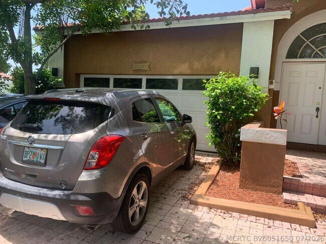 Foto del edificio - 11585 N Quayside Dr