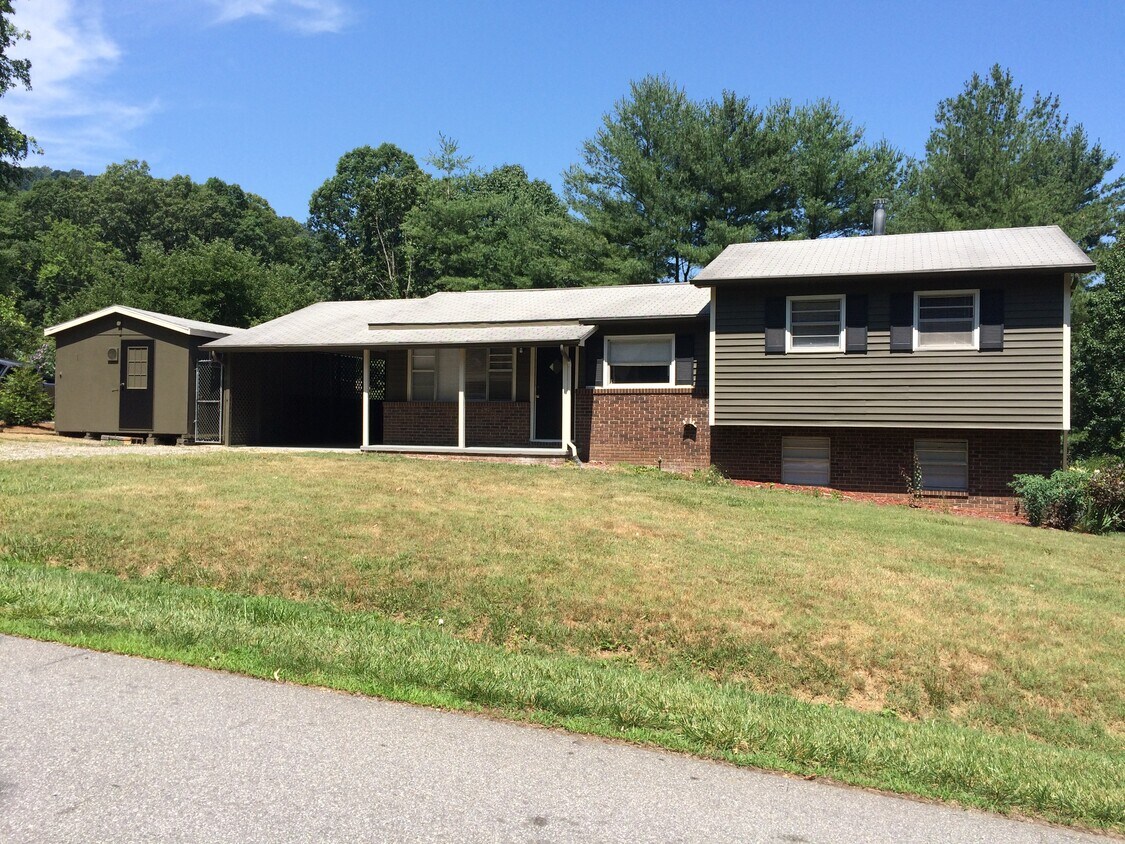 Primary Photo - 25 Brown Rd