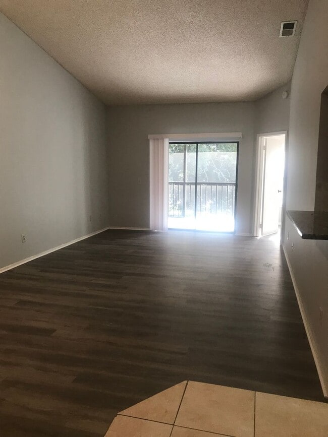 Building Photo - 7814SBC(100)