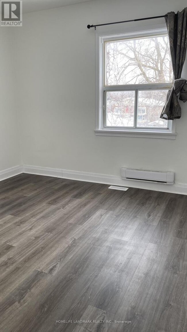 Building Photo - 289 The Queensway N