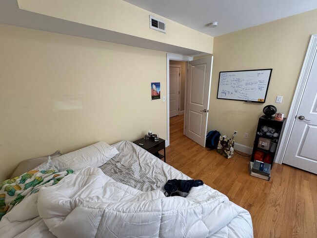 Foto del edificio - 183 River St