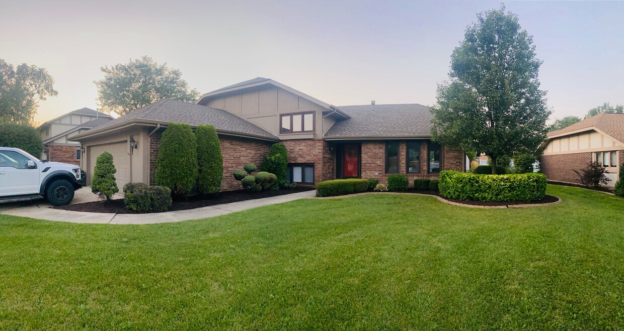 Foto principal - 8240 W 141st St