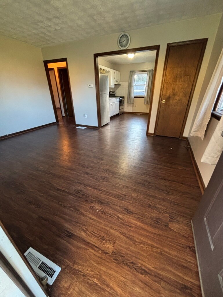 13096 Beaver Creek Rd Salem, OH 44460 – photo 2
