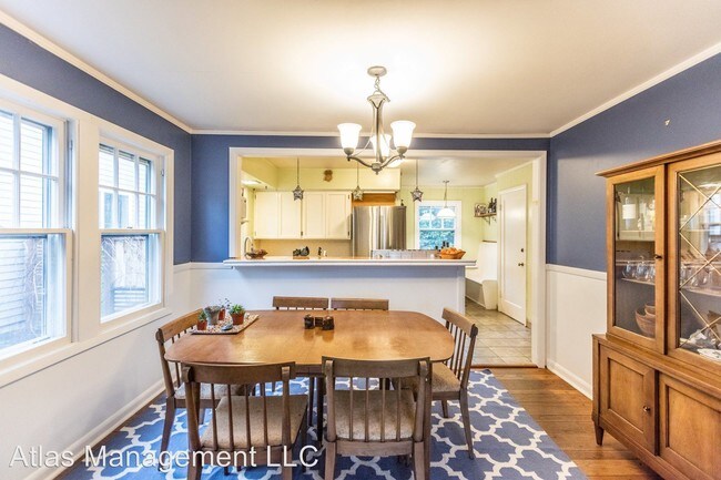 Building Photo - 4 br, 2 bath House - 3826 NE Roselawn St.