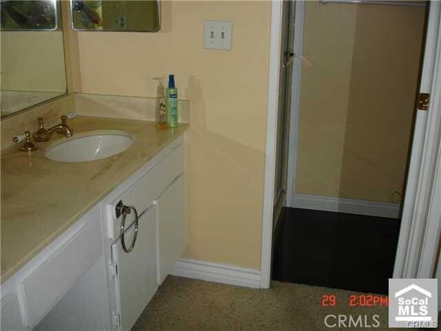 Foto del edificio - 1749 N Rutherford St