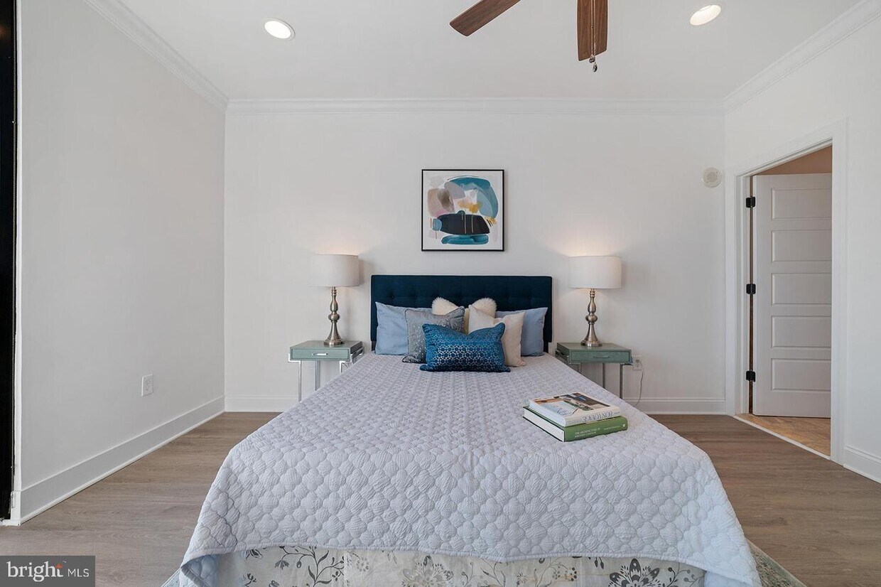 Foto principal - 133-33 Brown St