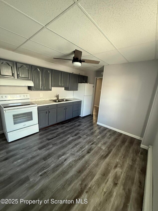 Foto principal - 148 Monroe St