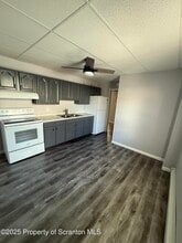 Building Photo - 148 Monroe St