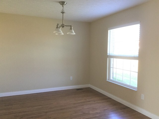 Foto del edificio - 10408 Lynchburg Dr