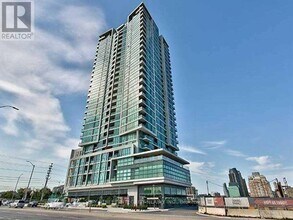 Building Photo - 3975-3975 Grand Park Dr