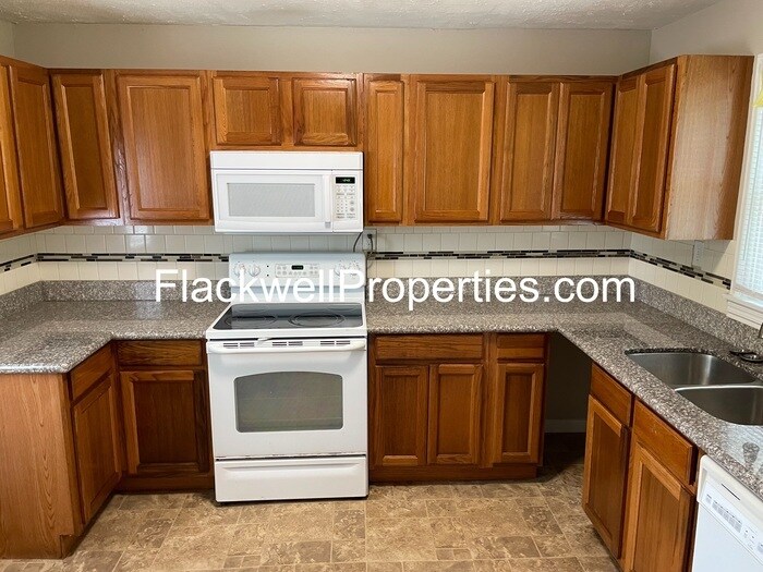 Foto del edificio - Well Maintained 2 bedroom, 1 Bath home