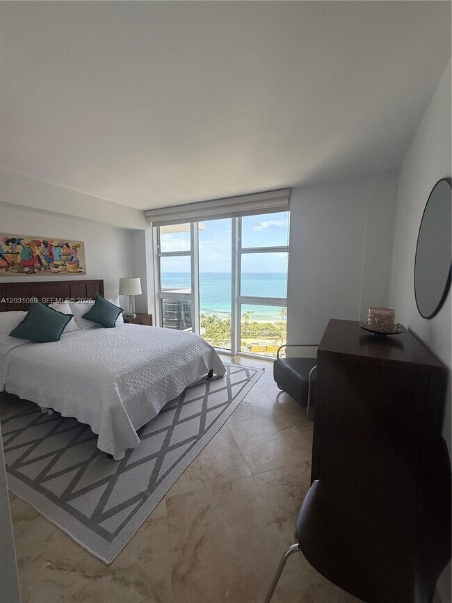Foto del edificio - 10275 Collins Ave