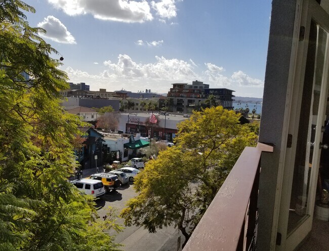 Foto del edificio - 602 W Fir St