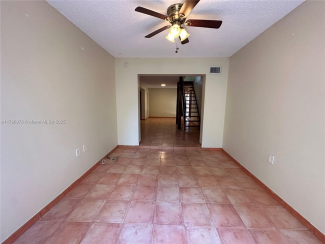 Foto del edificio - 8931 NE 4th Avenue Rd