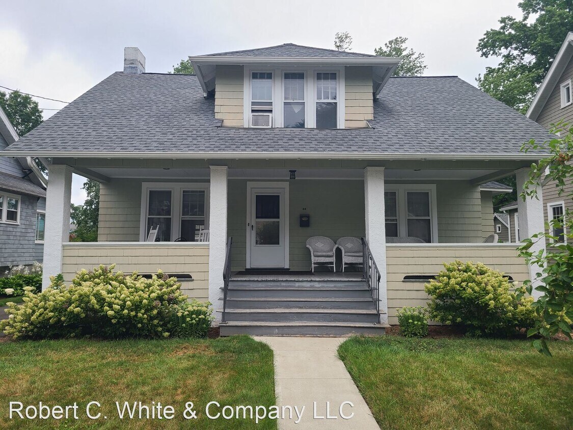 3 br, 1.5 bath House 40 Vera Street House Rental in West Hartford