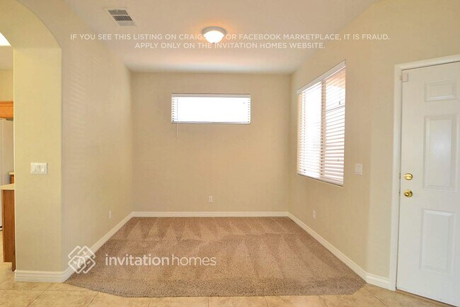Foto del edificio - 7812 Picnic St