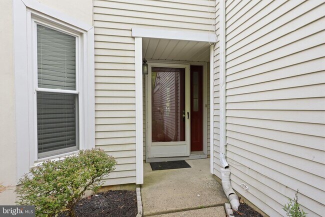 Building Photo - 44 Gaylord Ct