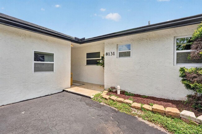Building Photo - 8131 NW 44th Ct