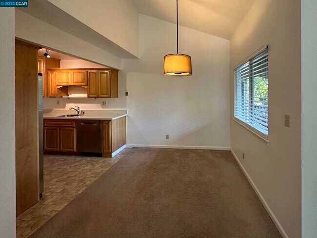 Foto del edificio - 5455 Kirkwood Dr