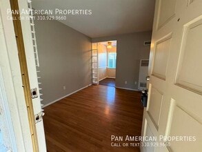 Building Photo - 335 S Los Robles Ave