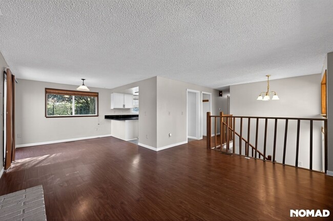 Building Photo - 5615 S 141st St