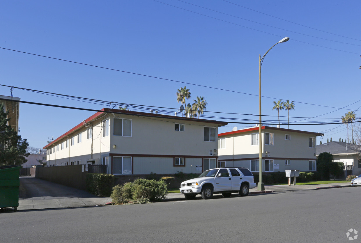 Primary Photo - 1465-1475 Kerley Dr