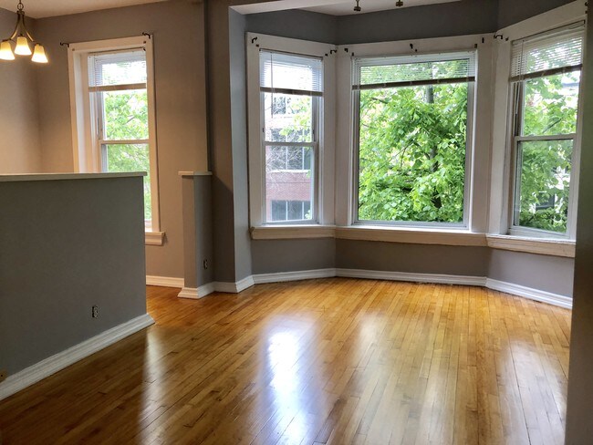 Foto del edificio - 1460 W Erie St