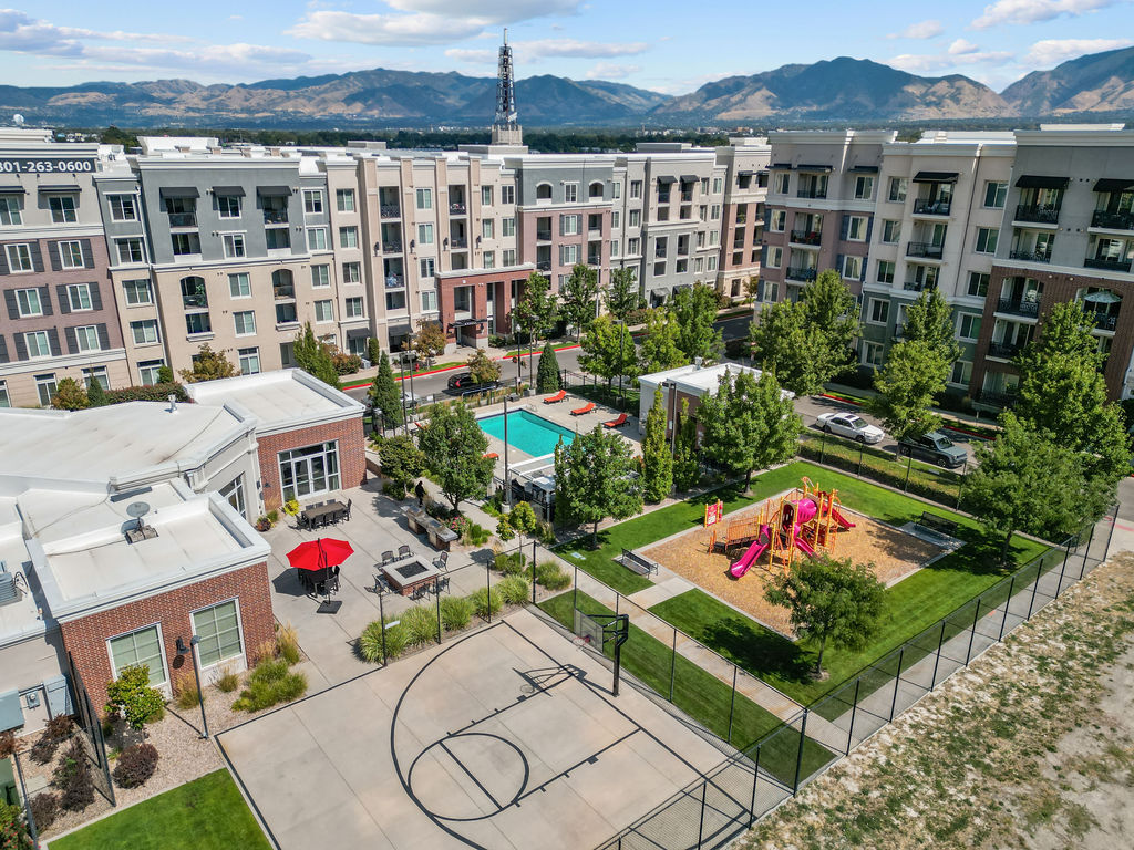 Primary Photo - Birkhill Apartments