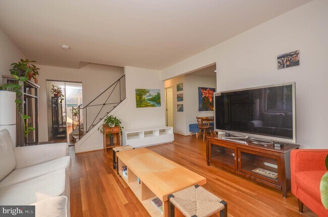 Foto del edificio - 12907 Crisfield Rd