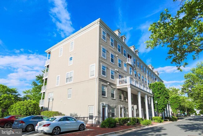 Foto del edificio - 1405 Roundhouse Ln