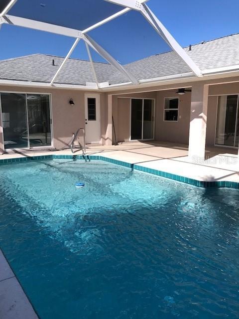 Primary Photo - 21467 Peachland Blvd