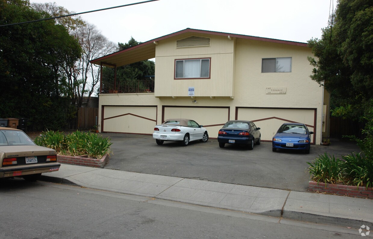 Building Photo - 250 Evandale Ave