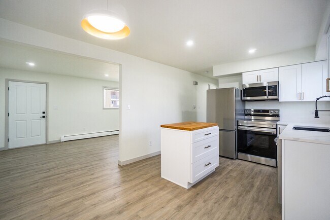 Foto del edificio - 1108-1110 Ponderosa Dr