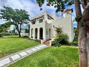 Building Photo - 302 Fordham Dr