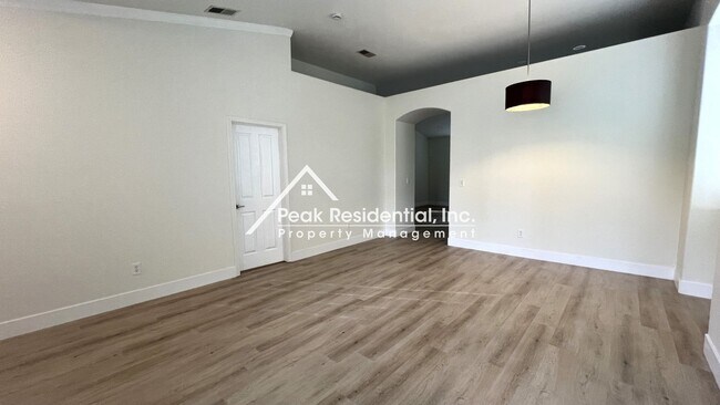 Foto del edificio - Wonderful 4bd/2ba Natomas Home!