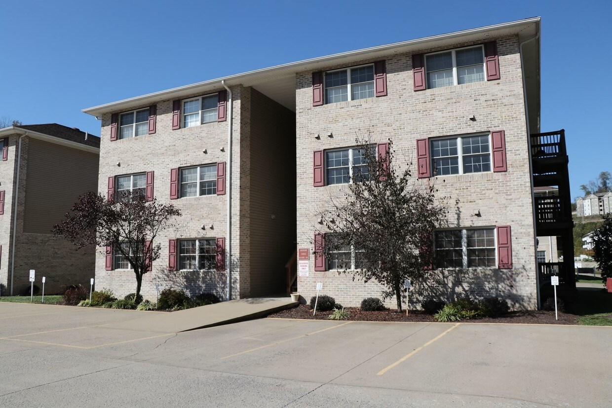Primary Photo - 2 br, 2 bath House - 424 Creekside Drive