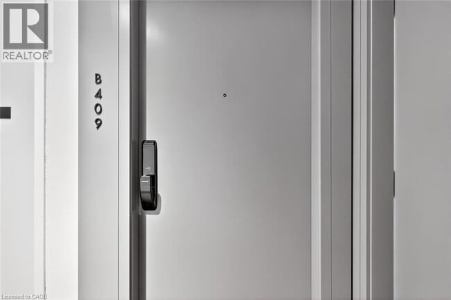 Building Photo - 3071 Trafalgar Rd