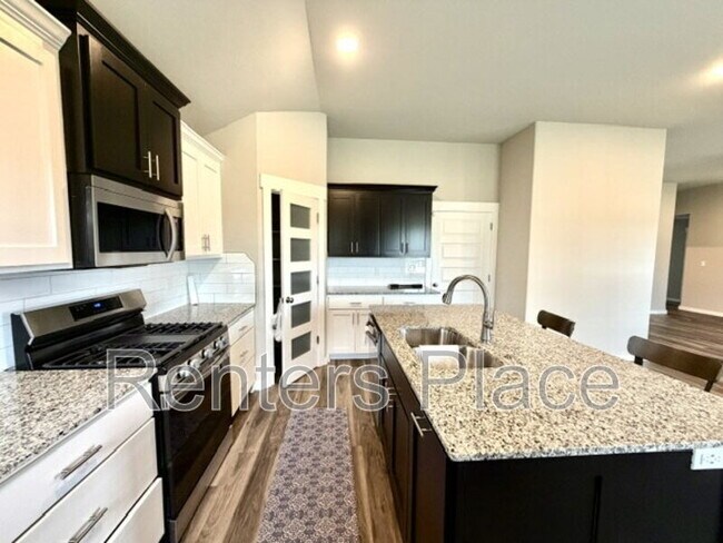 Foto del edificio - 14975 S Poplar Pl