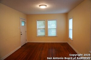 Foto del edificio - 1723 W Kings Hwy