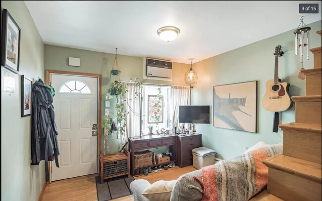 living room - 736 Saint Albans St