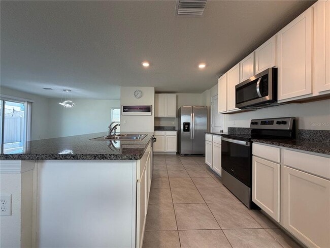 Foto del edificio - 12072 Downy Birch Dr