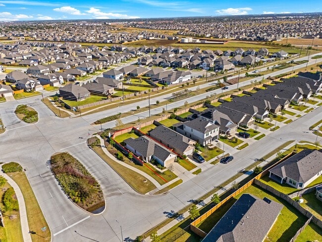 Foto del edificio - 8154 Royal Breeze Dr