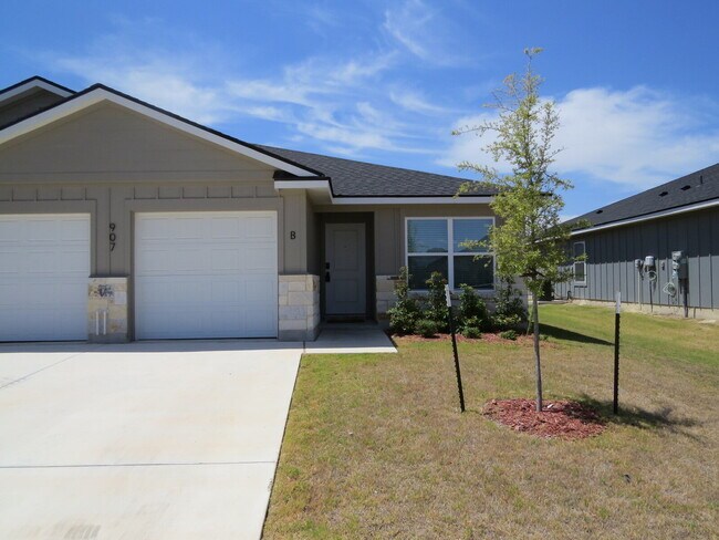 Foto del edificio - 907 Switchgrass Dr