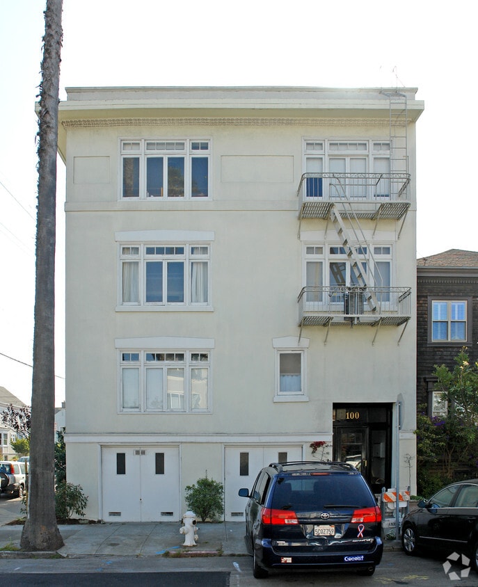 Primary Photo - 100 Palm Ave