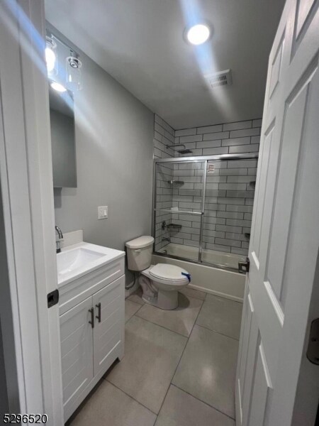 Building Photo - 52 Gotthart St