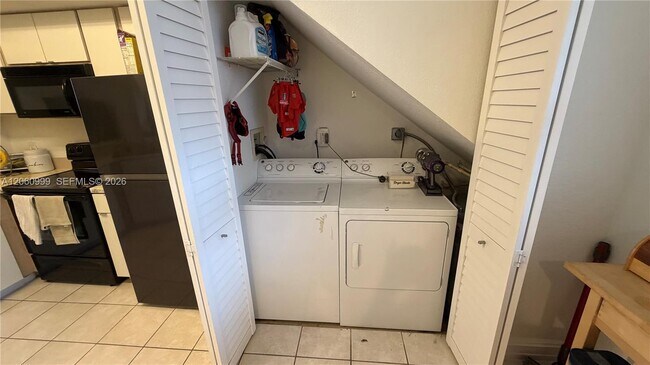 Foto del edificio - 735 SW 148th Ave