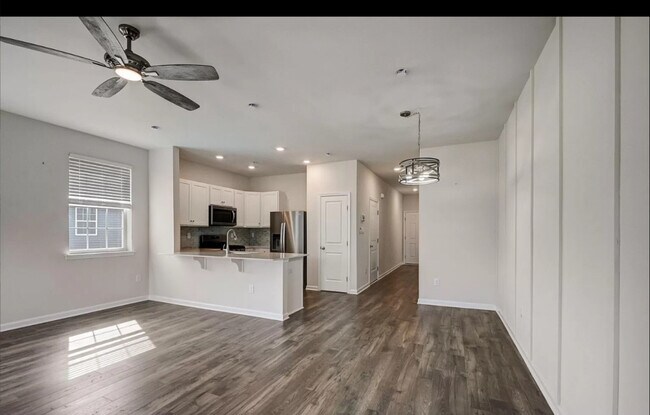 Foto del edificio - 221 Mazzeo Dr